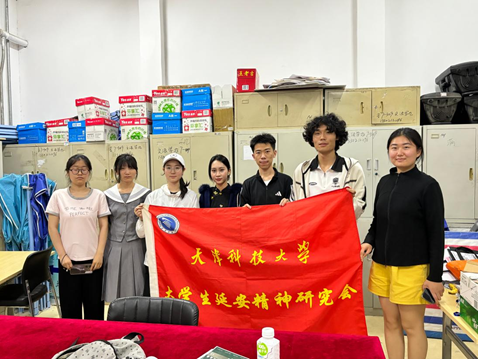 156afb5b457b4369bd3b2ddafe6cee8b.png 图片.png